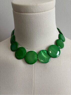 Green Statement Disc Necklace 18in w 4in extender